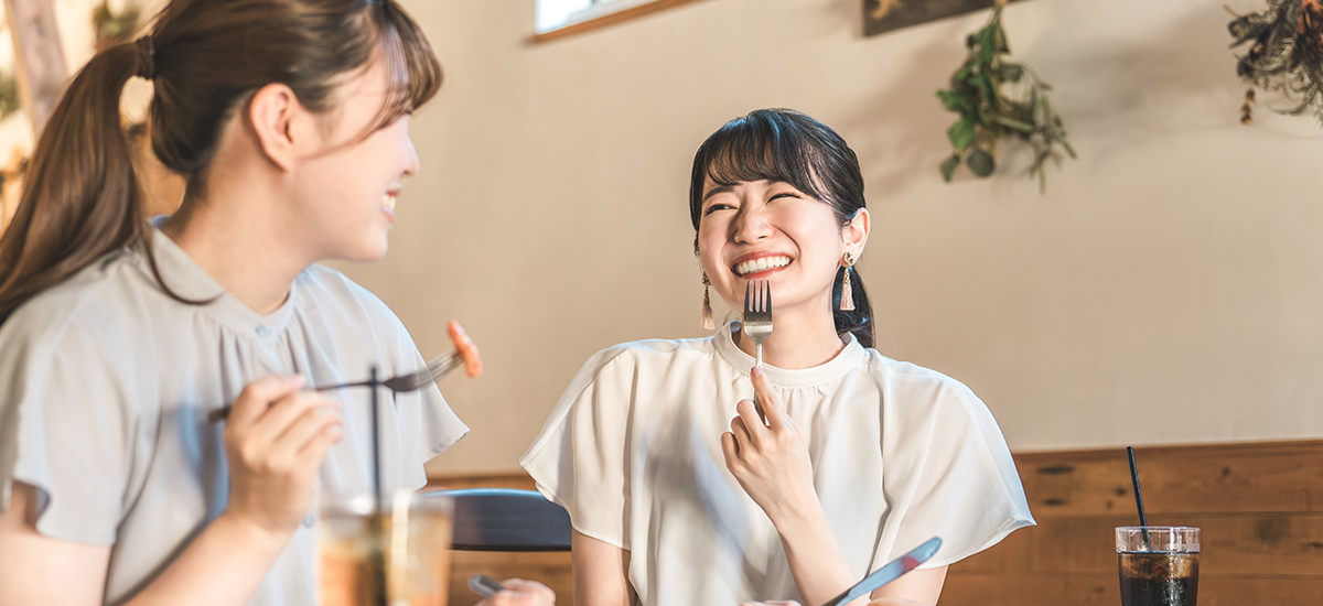 みんなで囲む、にぎやかな食卓
